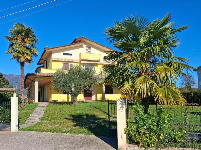 Casa in vendita a Mussolente, Veneto