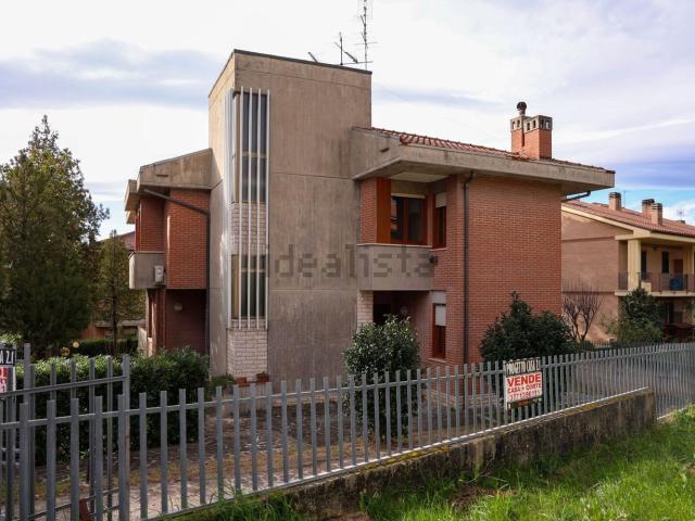 Casa in vendita a Marche, Macerata