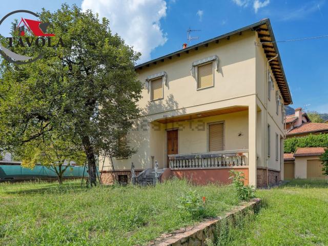 Casa in vendita a Brenno Useria, Arcisate