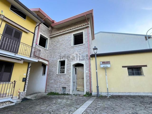 Casa in vendita a San Nazzaro, Campania