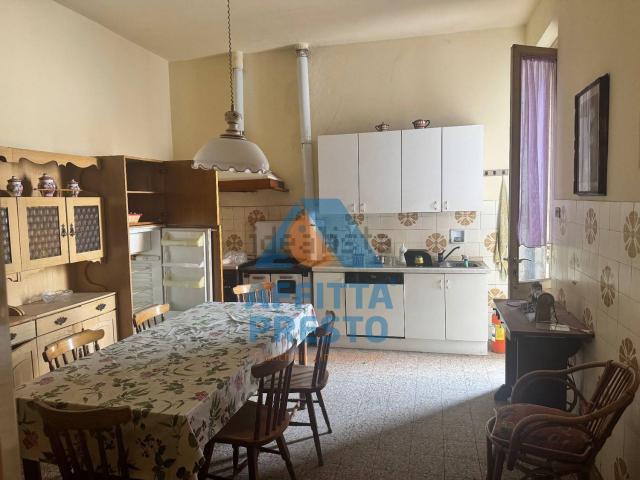 Casa in vendita a Lamporecchio, Toscana
