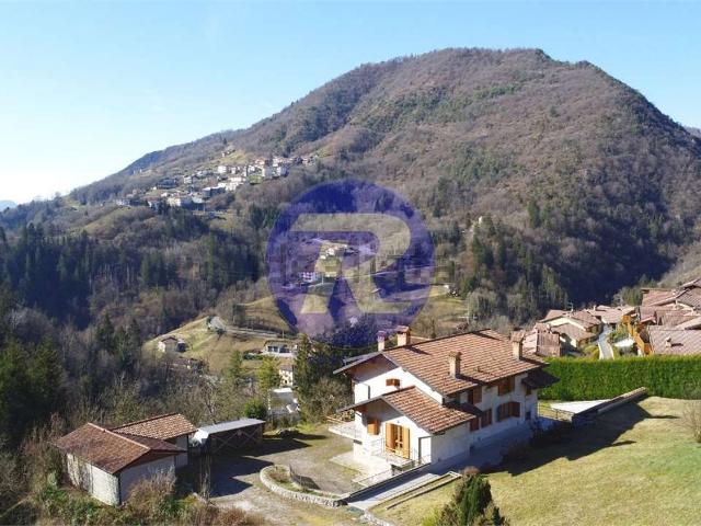 Casa in vendita a Comunità Montana della Valle Brembana, Serina