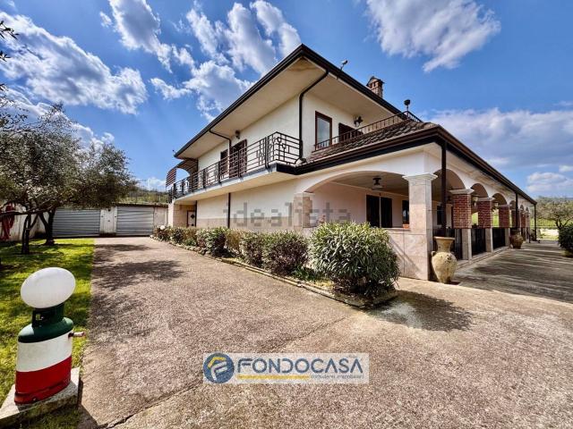 Casa in vendita a Alvignano, Campania