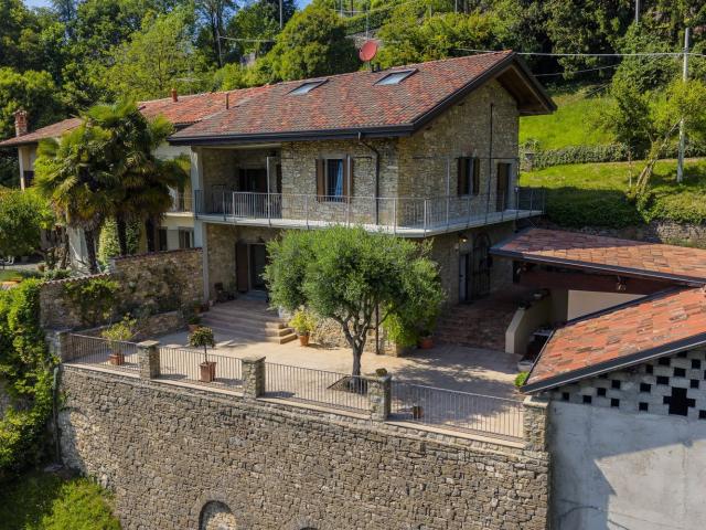 Casa in vendita a Fontana, Bergamo