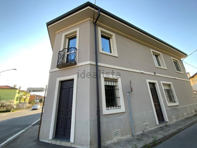 Casa in vendita a Busto Garolfo, Lombardia