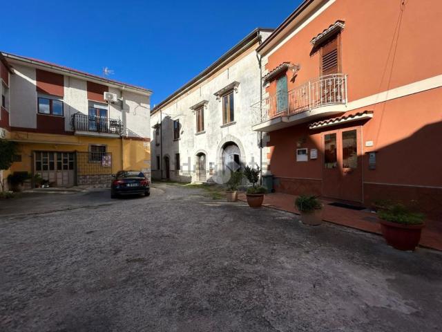 Casa in vendita a Montoro, Campania