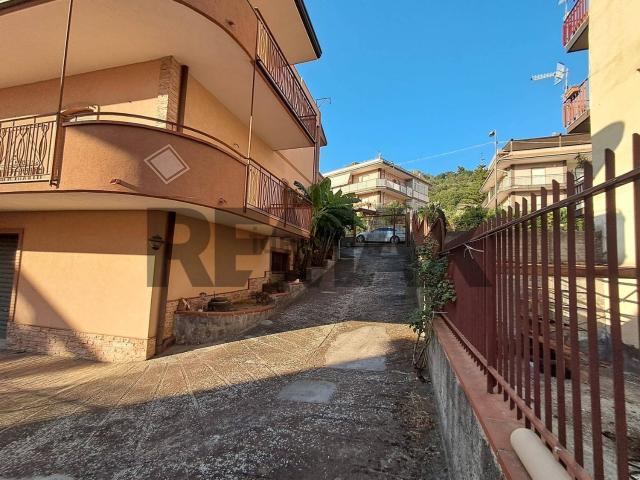 Casa in vendita a Gaggi, Messina