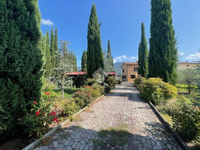 Casa in vendita a Assisi, Umbria