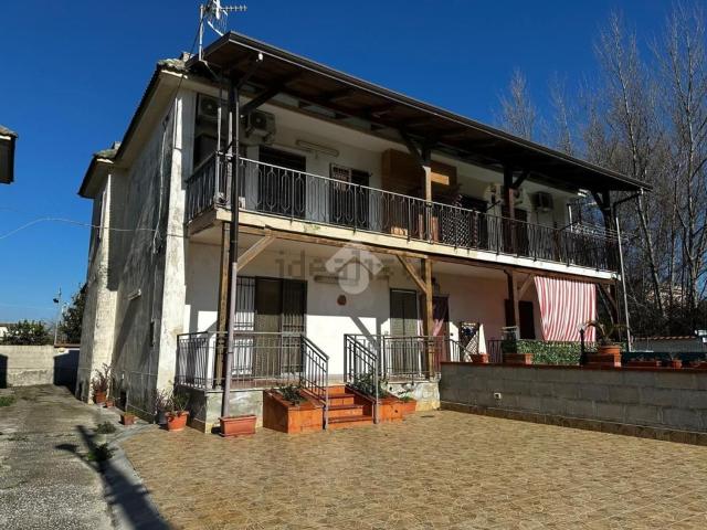Casa in vendita a Castel Volturno, Campania