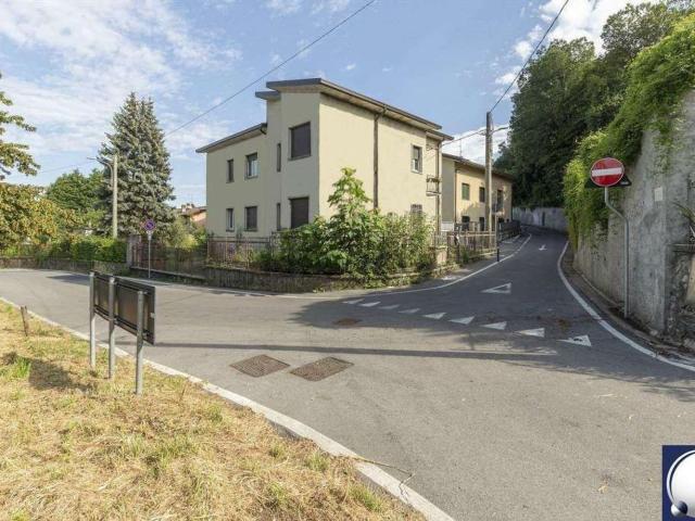 Casa in vendita a Lurago D'erba, Lombardia