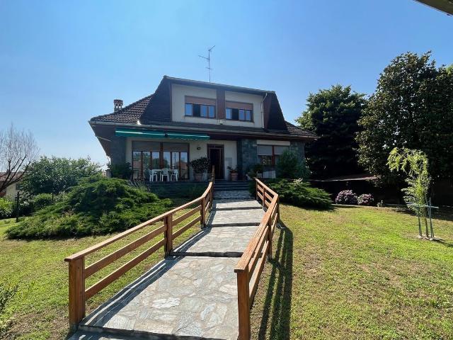 Casa in vendita a Castello D'agogna, Lombardia