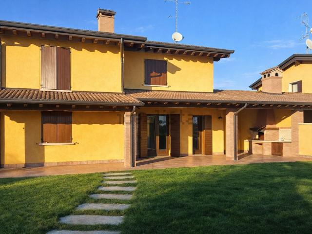 Casa in vendita a Solferino, Lombardia