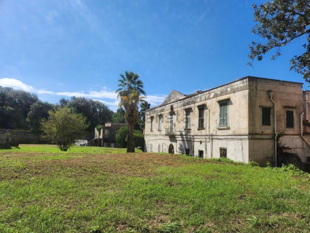Casa in vendita a Portici, Campania