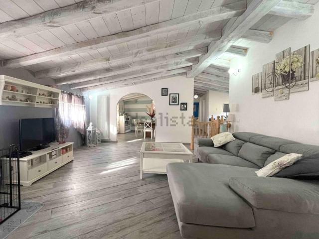 Casa in vendita a Beverino, Liguria