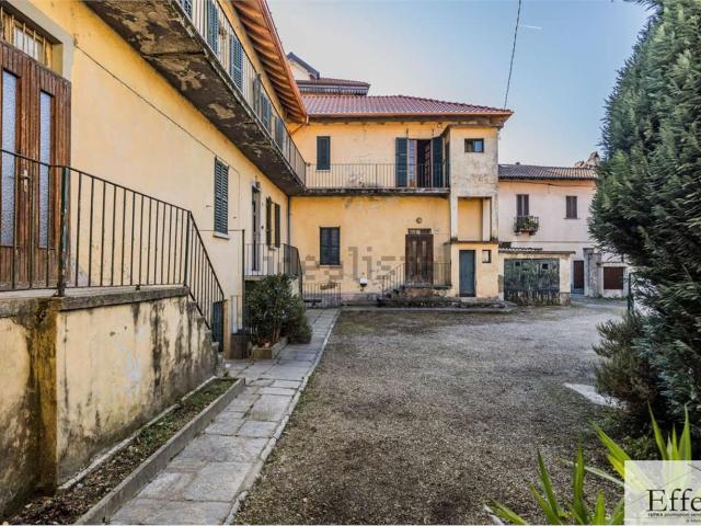 Casa in vendita a Bogno, Besozzo