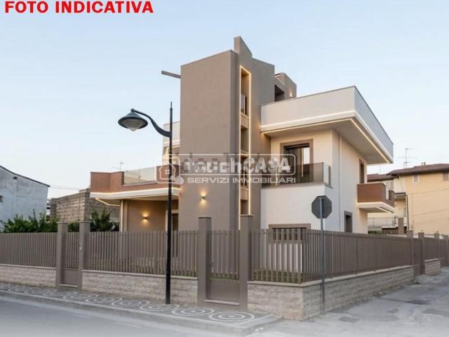 Casa in vendita a Lusciano, Campania