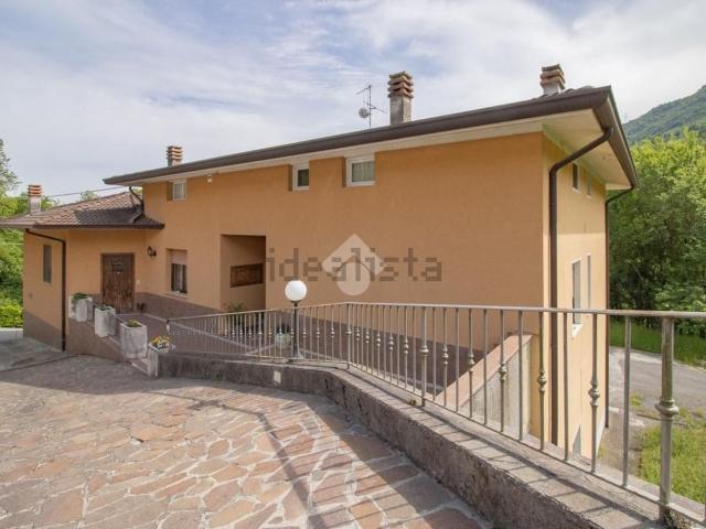 Casa in vendita a Comunità montana della Valle Sabbia, Bione