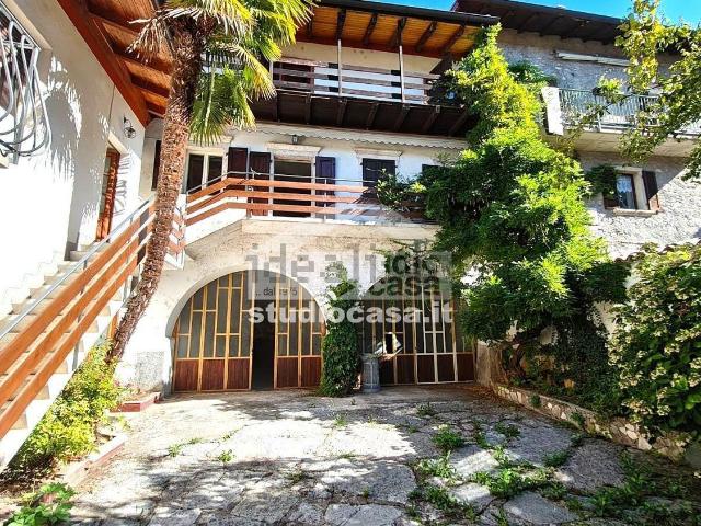 Casa in vendita a Cazzano, Brentonico