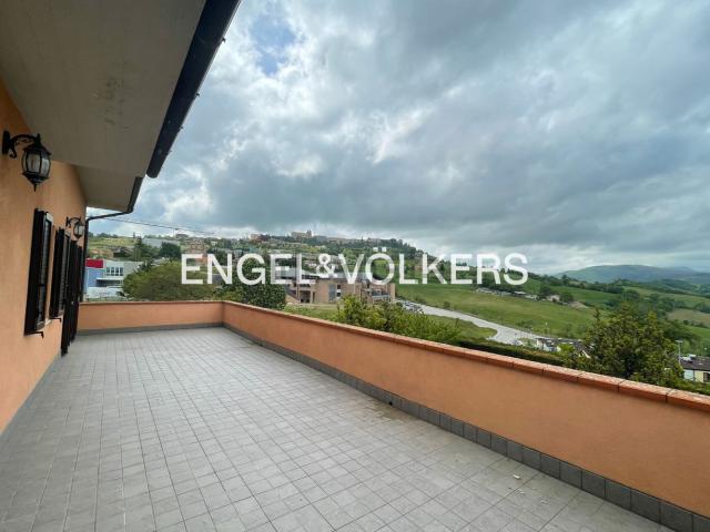 Casa in vendita a San Paolo, Camerino