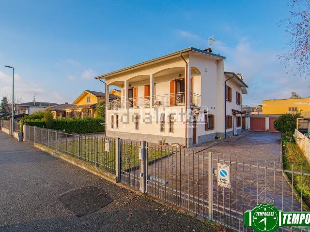 Casa in vendita a Rione Ponte Rosso, Voghera