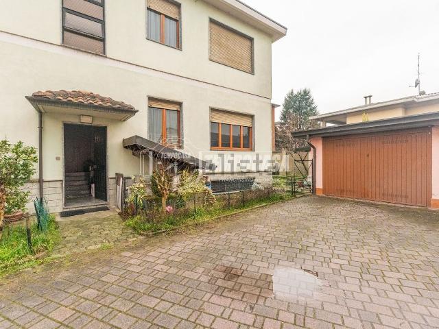 Casa in vendita a Abbiategrasso, Lombardia