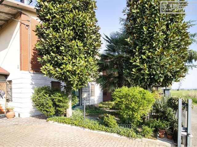 Casa in vendita a Buon Pastore-Sant'Agnese-San Damaso, Modena