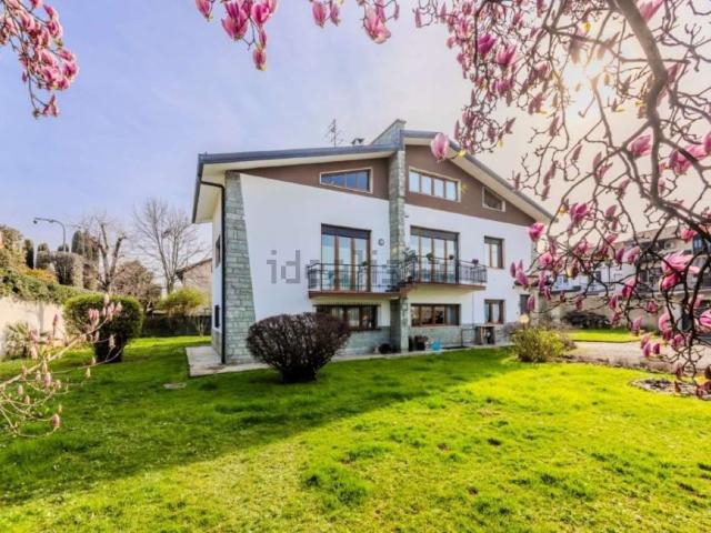 Casa in vendita a Lainate, Lombardia