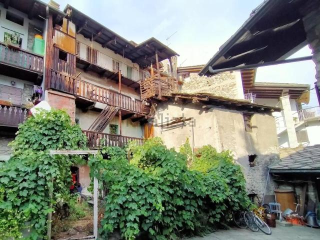 Casa in vendita a Porossan-Roppoz, Aosta