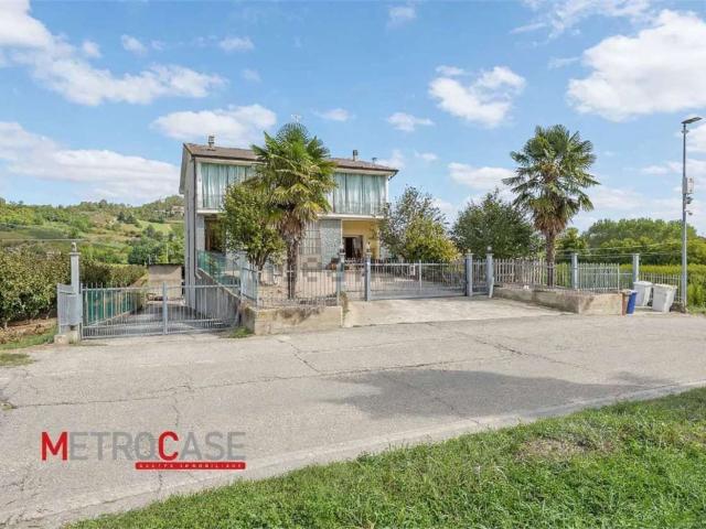Casa in vendita a Piobesi d'Alba, Cuneo