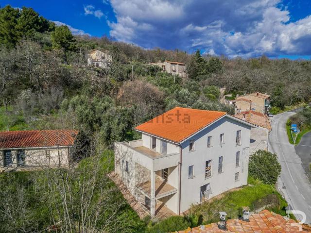 Casa in vendita a Unione di Comuni Montani Colline del Fiora, Manciano