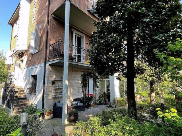 Casa in vendita a Modena