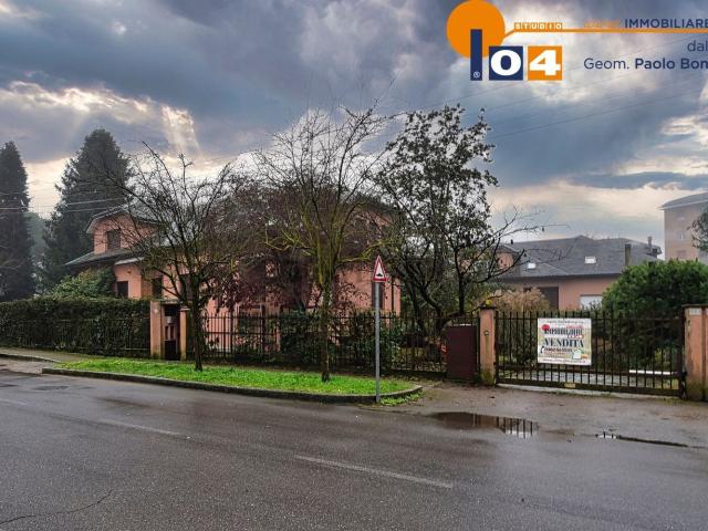 Casa in vendita a Seveso, Lombardia
