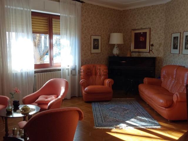 Casa in vendita a Marche, Macerata