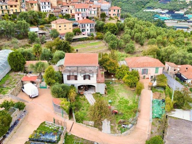 Casa in vendita a Pietrabruna, Liguria