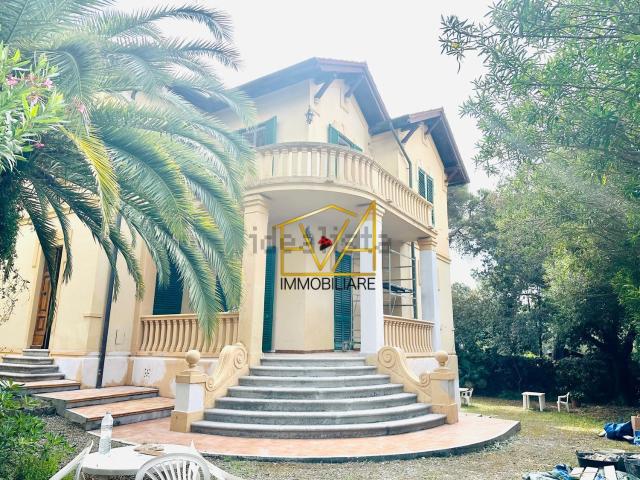 Casa in vendita a Quercianella, Livorno