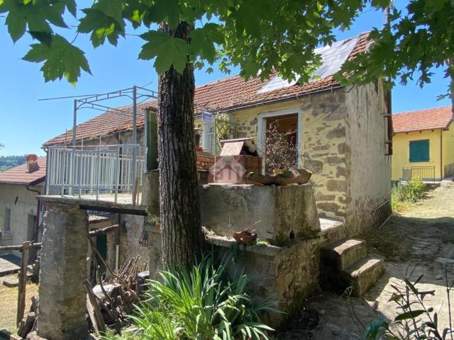 Casa in vendita a Montoggio, Liguria