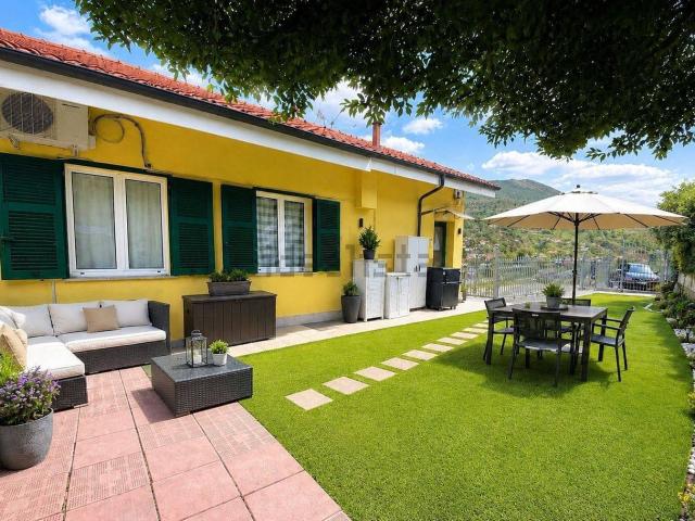 Casa in vendita a Cisano Sul Neva, Liguria