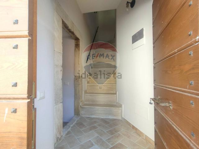 Casa in vendita a Poggio Picenze, Abruzzo