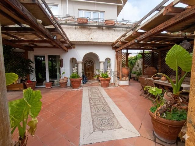 Casa in vendita a San Gordiano, Roma Capitale
