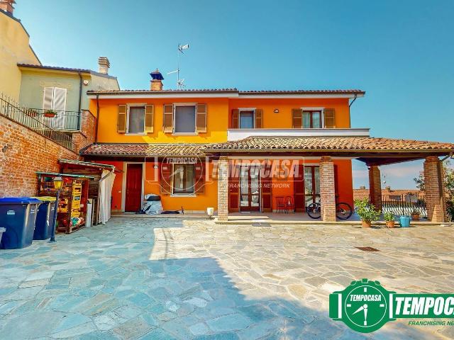 Casa in vendita a Cuccaro Monferrato, Alessandria