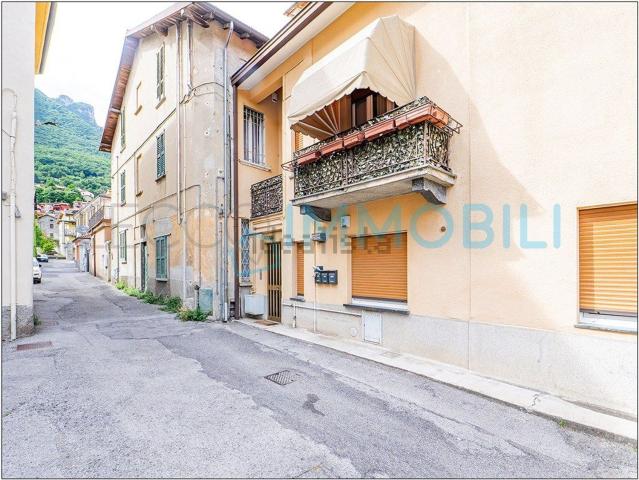 Casa in vendita a Caserta, Valmadrera
