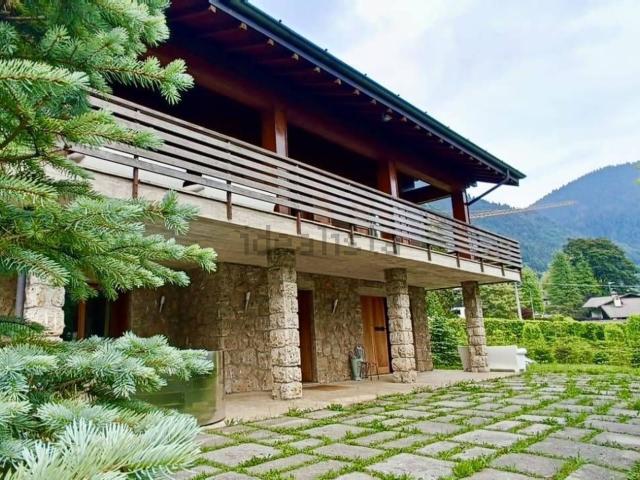 Casa in vendita a Dorga, Castione Della Presolana