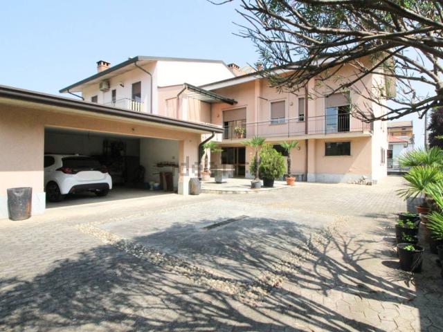 Casa in vendita a Villaggio del Sole, Limbiate