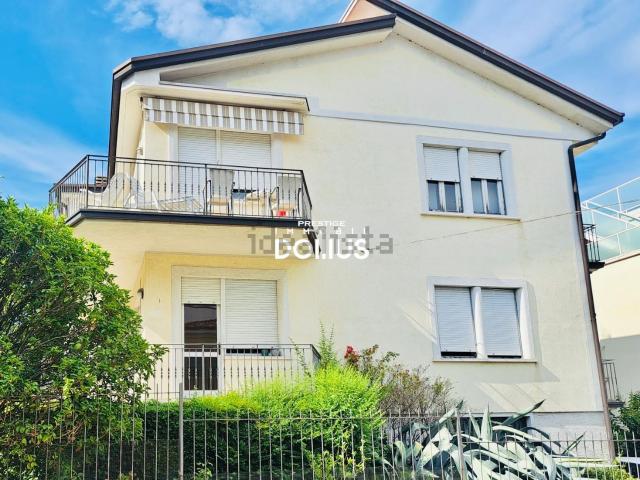 Casa in vendita a Desenzano Del Garda, Brescia