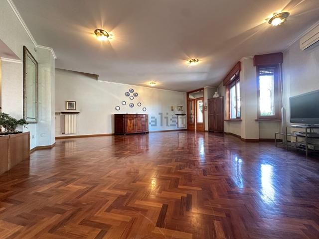 Casa in vendita a Lubiana, Sorbolo