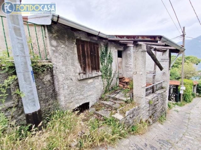 Casa in vendita a Torno, Lombardia