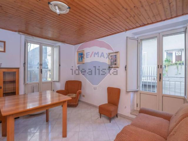 Casa in vendita a Caltagirone, Sicilia