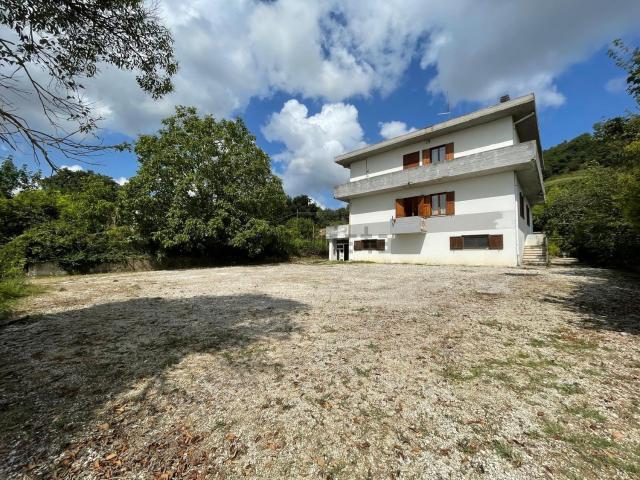 Casa in vendita a Marche, Pesaro E Urbino