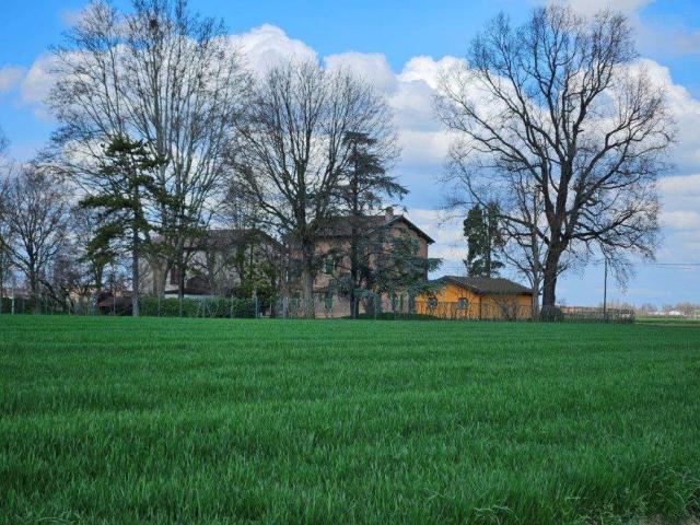 Casa in vendita a Villanova, Modena
