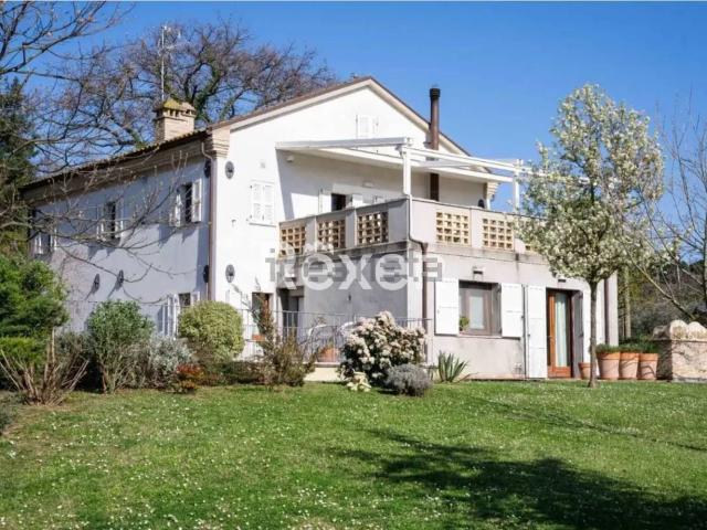 Casa in vendita a Località Mandriola, Marche